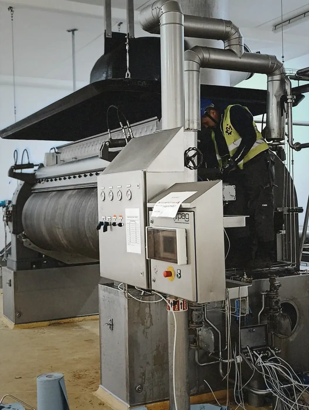 Demontaż suszarki bębnowej o masie 9 ton z betonowego cokołu — 4