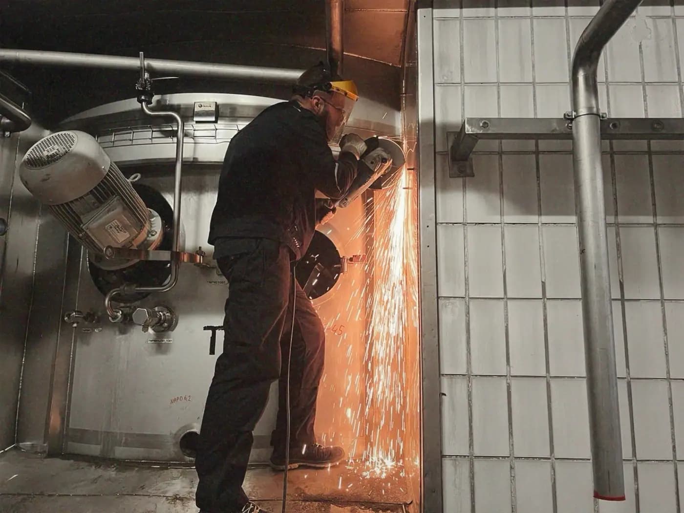 Svuotamento Completo di una Sala Produzione ed Esportazione degli Impianti all'Estero — 13