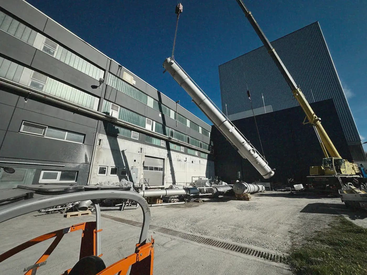 Svuotamento Completo di una Sala Produzione ed Esportazione degli Impianti all'Estero — 14