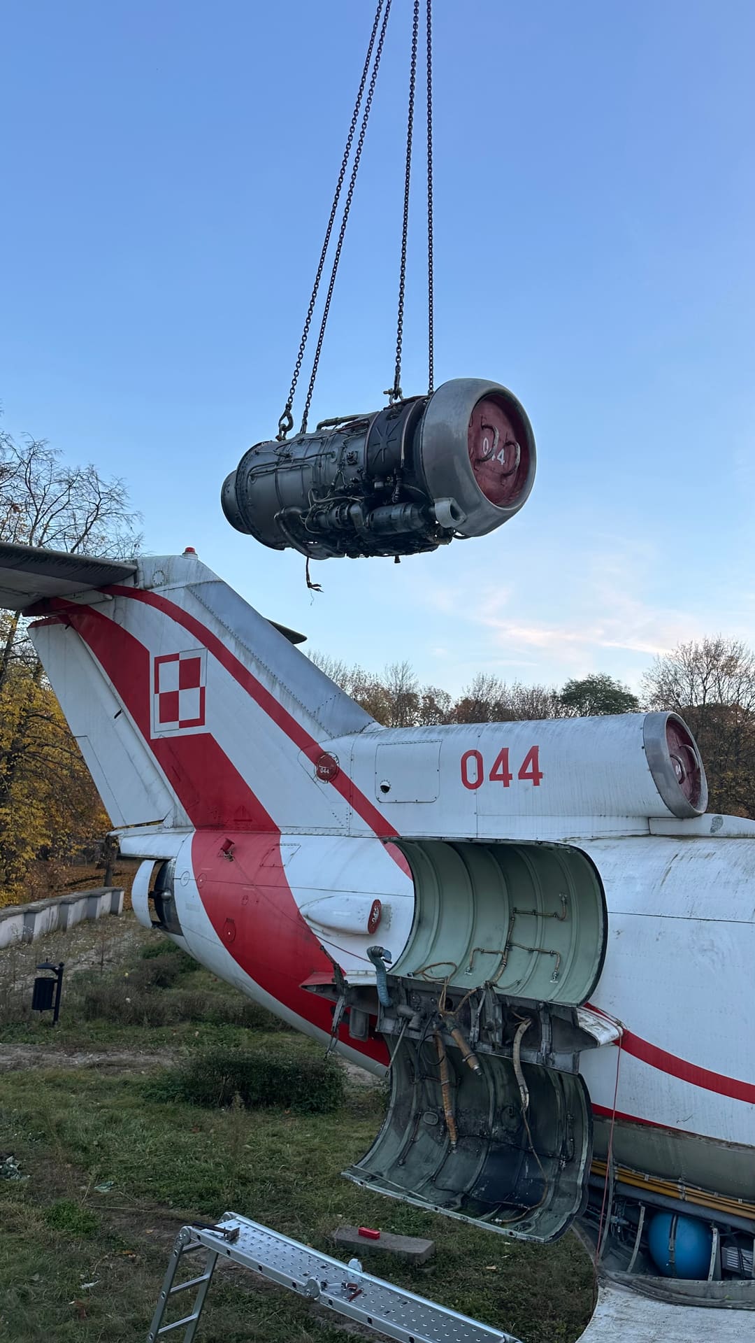 Pakowanie i znakowanie maszyn do transportu przemysłowego